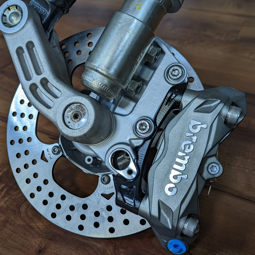 GTS 220 Caliper bracketfor (RADIAL 100mm)